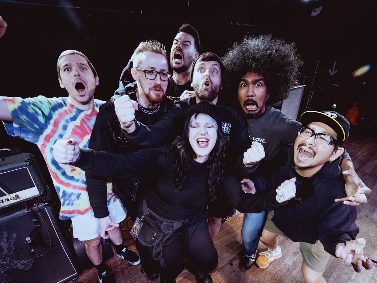 three very special shows in the midwest that we’ll remember forever. thanks to @TSMDetroit for having us out on the best damn birthday party we’ve ever been to. the perfect coda to a truly unbelievable year. we appreciate you all, see you in 2024.
