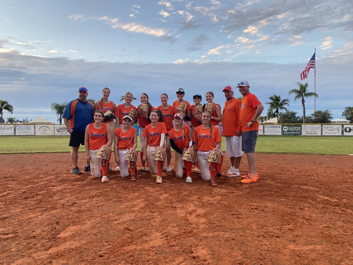 Such a fun weekend competing with my team in Madeira Beach, Florida! Went undefeated, took first place AND brought home a new softball glove!! <a href="/CoastRecruits/">Coast 2 Coast Recruits</a> <a href="/IHartFastpitch/">I❤️Fastpitch</a> @StriveSoftball <a href="/UncommittedUsa/">UncommittedPlayersUSA</a>
