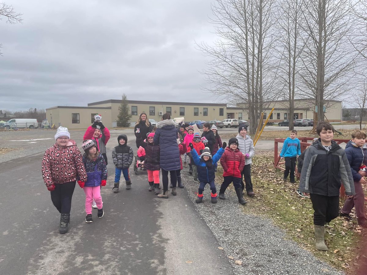 Delivering our Santa Letters to the post office🎅🏻 🎄<a href="/AvocaCollegiate/">Avoca Collegiate</a>