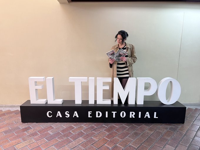 Hoy en entrevista para hablar de Desnuda ⭐️ https://t.co/0AjIcbP0BZ<a href="/tag/desnuda"class="tags"><span>#desnuda</span></a>