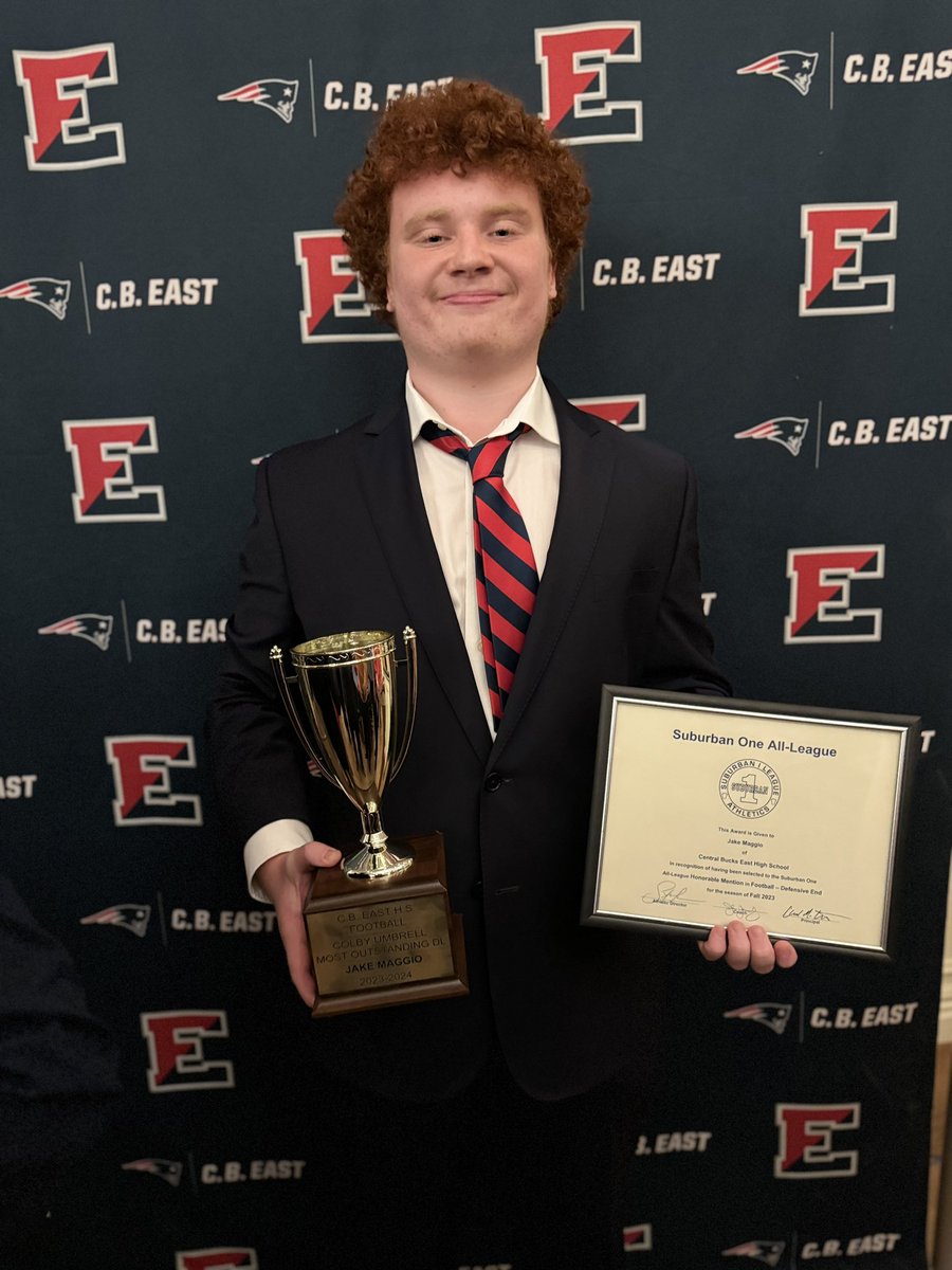 JakeMaggio1217's tweet photo. Proud to receive the Lt. Colby Umbrell Most Outstanding Defensive Lineman award yesterday. Lt. Umbrell was a fellow Patriot and the recipient of a Bronze Star and a Purple Heart who lost his life defending our country heroically in Operation Iraqi Freedom. Great to be with the team! @CBEastFootball @TMFoundation @SOLsports @PRZPAvic @ArtisticMayhem1