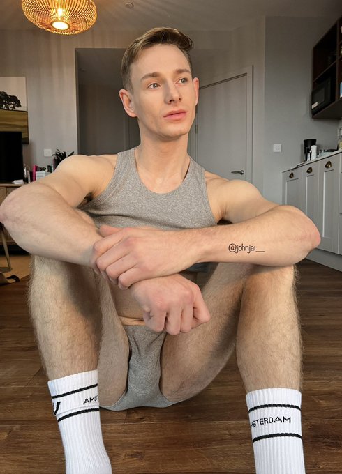 Comfy kinda day https://t.co/Nam7A35uAJ