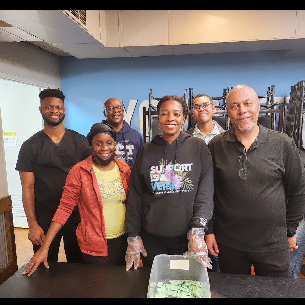 SHOATL's tweet photo. @umifeeds thank you for serving with us and always bringing light to our community! It’s always a pleasure have to you all.
#showay #comeandsee https://t.co/udd5zMrZeW