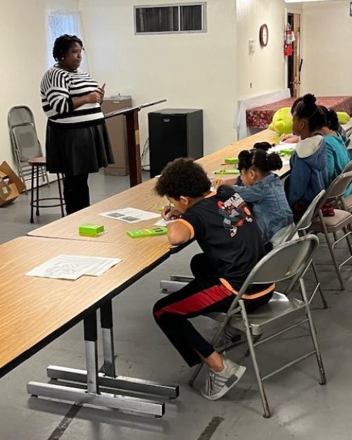 To celebrate the 30th anniversary of #ToniMorrison's M.A. '55 #NobelPrize , Cornell’s Toni Morrison Collective is partnering with Calvary Baptist Church to give away copies of two of her books and hold book talks during December. Find one near you!

as.cornell.edu/news/toni-morr…