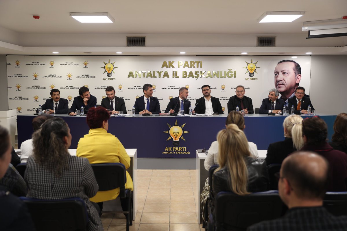 eyupkadirinan's tweet photo. Teşkilat Başkanımız Sn. @erkankandemir başkanlığında Antalya’da üç kademe yönetim kurulu üyelerimiz ve ilçe başkanlarımızla bir araya geldik. https://t.co/NHUt5ioGA1