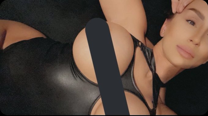 Hey 👋🏼 https://t.co/OVMJU5BY84<a href="/tag/newprofilepic"class="tags"><span>#newprofilepic</span></a>