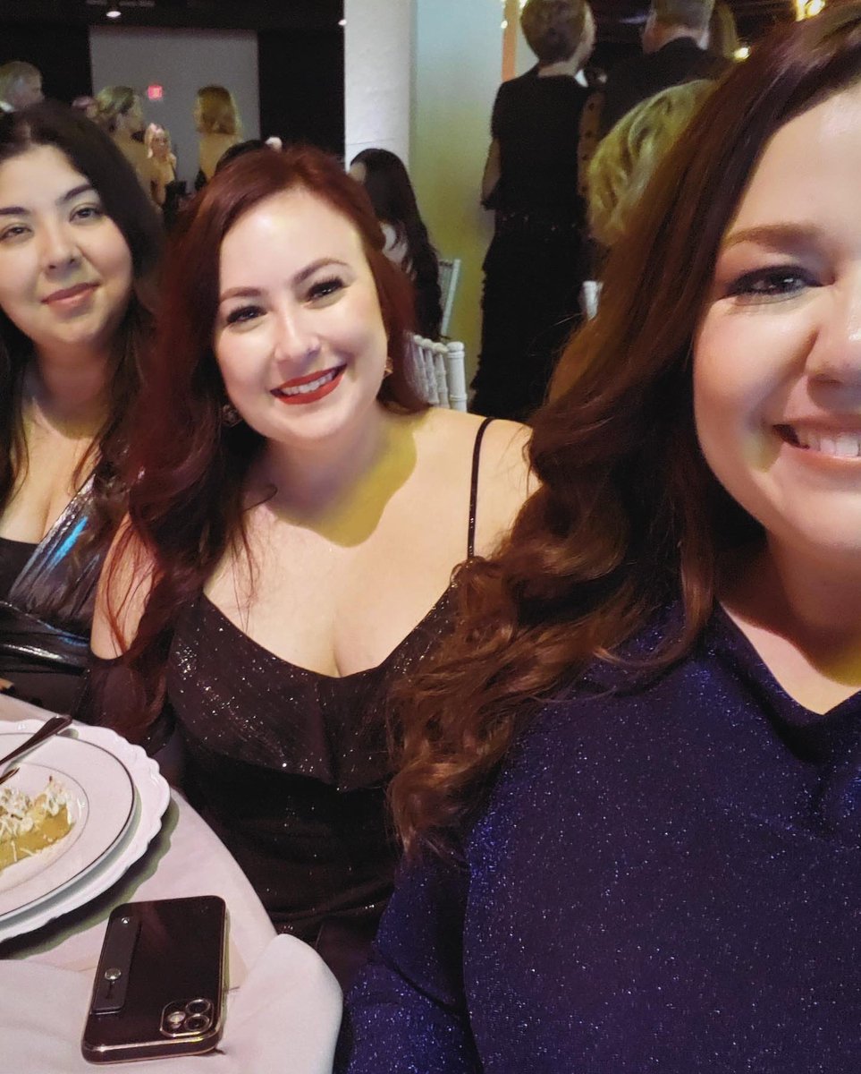 What a surreal evening at the @bakersfield_mayors_ball ✨

To think it all started with a leap of faith and a flight to Ohio! Forever grateful for the opportunity to serve wherever God places me. Here’s to more lives changed in 2024🍾🥂🙏🏻

#ProjectHireUp #ItTakesAVillage