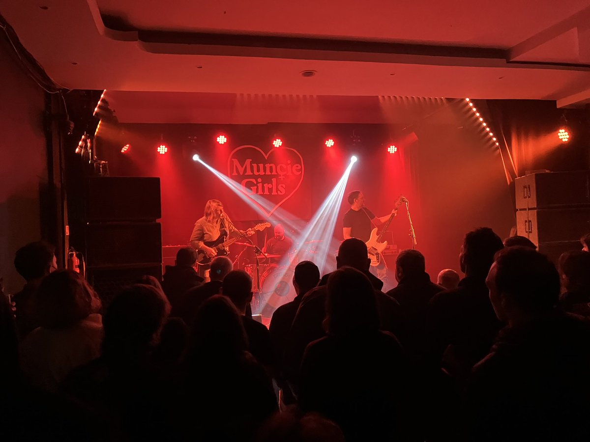 Giles_Richards's tweet photo. Going out with a bang @munciegirls bid goodbye in glorious style on their farewell tour, brilliant show and they will be much missed. Support from the always excellent @MammothPenguins made for a memorable night. https://t.co/610RSREp5i