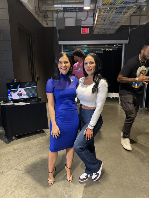 Great fights at #AustinUfc thank u for having me @danawhite @ufc ❤️ and i met the Big Fundamental 🙌🏻<a href="/tag/austinufc"class="tags">#AustinUfc</a>