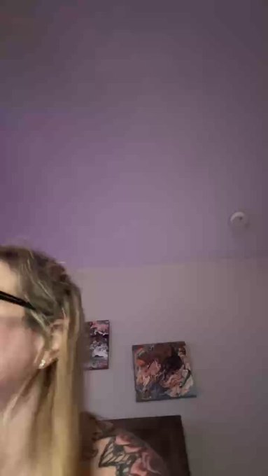 🌈  💋SexyPiercedDiva 🌈 💋 is live now! https://t.co/zoUlW1tbqC https://t.co/lUSQnoUrny