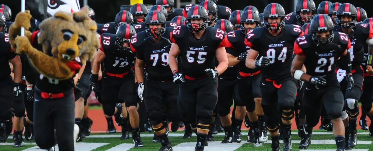 After a great talk with <a href="/Scott_AbellFB/">Scott Abell</a> I’m blessed to receive my second Division 1 offer to play football <a href="/DavidsonFB/">Davidson Football</a>! Thank you to all who have made this possible! <a href="/_CoachMunch/">Vince Munch</a> #AGTG 

<a href="/Chaminade_FB/">Chaminade Flyers Football</a> <a href="/coache57/">Tom Elder</a> <a href="/DolceGatad2733/">Coach Dolce</a> <a href="/gdietrich57/">Greg Dietrich</a> <a href="/Coach_Griz1/">Coach Richie Griz</a>