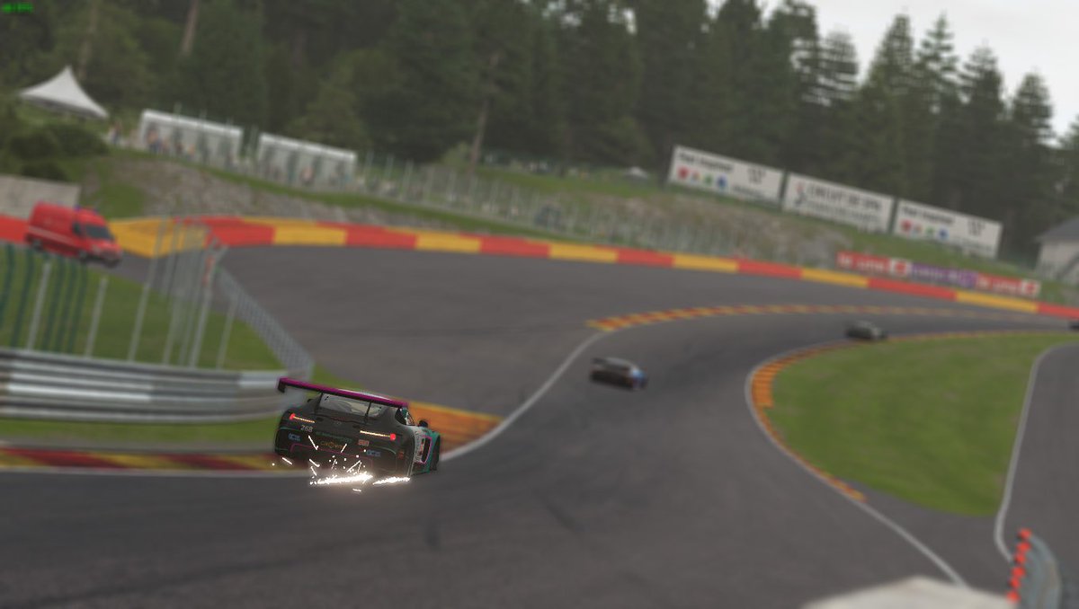 MCMotorsportmcm's tweet photo. Nuevo podio en el VEC de @SimRacingClub.

Segunda posición para el 255 en las 6h de Spa, en una carrera con ritmo.

Spa nunca defrauda con su dureza,  el 268 acabo abandonado tras un accidente. https://t.co/NpbedDH0Pb
