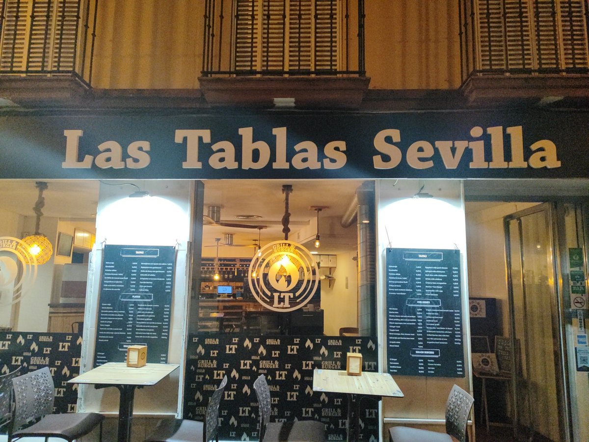 Espectacular el Atun a la Plancha y el servicio. Recomendable en un na visita a Sevilla !! 👍👍👏👏
