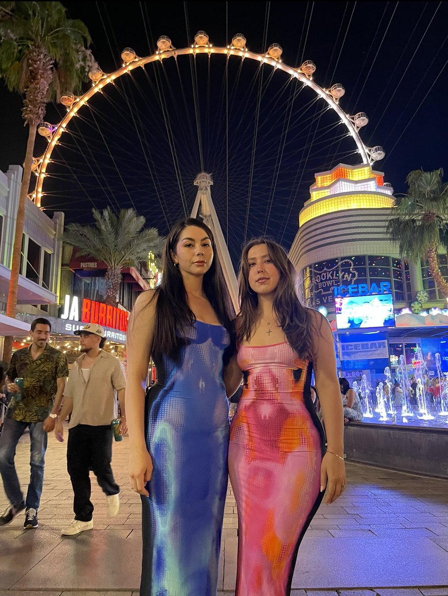 Katarinnaaa's tweet photo. Everyone wish our Sagittarius Queen @stephanie_9616 a very happy birthday or else 👸🏻♐️🔪🧨❤️ https://t.co/f6km7inHSN