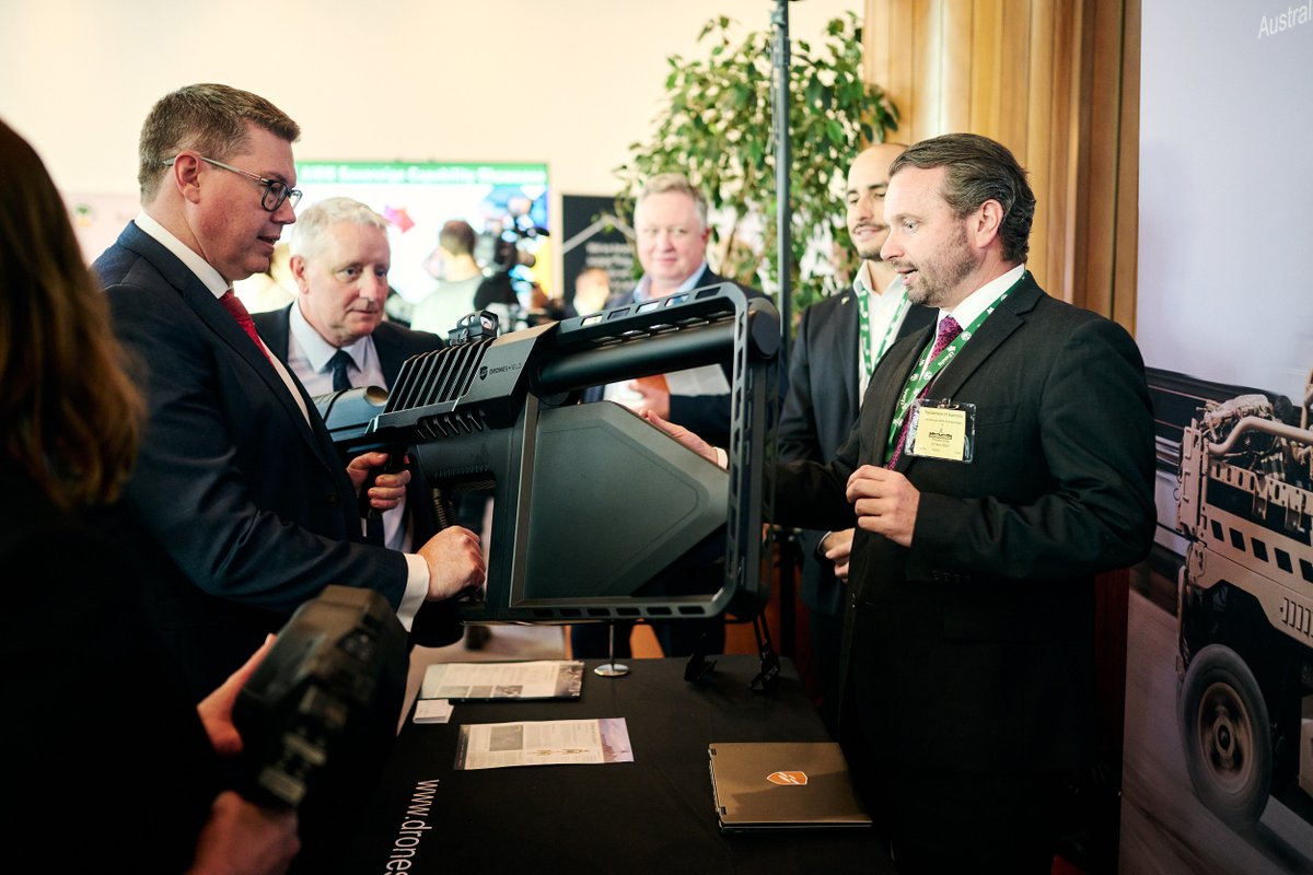 DroneShield's tweet photo. DroneShield was pleased to attend the AIDN Policy Symposium and Sovereign Capability Showcase in Canberra on 27 November at the Australian Parliament House.
#CUAS #counterdrone #AIDN https://t.co/ISRUSiVjiK