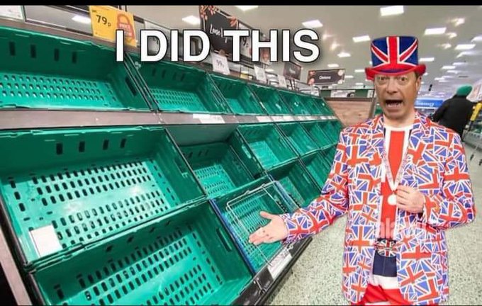 WistfulCass's tweet photo. Wonder if someone's videoing #JuliusCeasar - "The Making Of A Dictator" for old Nigel frog-faced Farage whilst he's in the jungle?

#ImACeleb https://t.co/kNWjCS1tDl