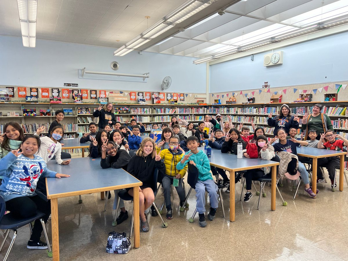 SoulShoppe's tweet photo. Look at these adorable Dayton Peacemakers who make a positive impact on their school campus every single day! 
Find out more about Peacemakers here: https://t.co/FPoC1dPzXf https://t.co/AJfmY7B6cv