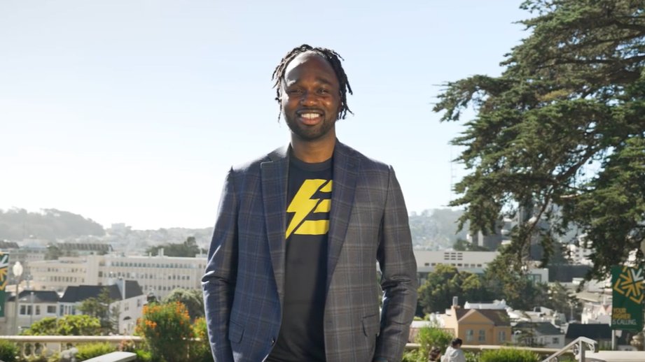 MSR_PR's tweet photo. We’re proud to be working with #ChangeMakers such as @Coach_Gumbs, CEO/Founder of @empwermeacademy (EMA) who was  honored by his alma mater, @usfca for his impact on the youth sports  community. Watch his journey: https://t.co/qXlt4FFG6W #USFAlumni #Leadership #GoDons https://t.co/rhynH2C6TE