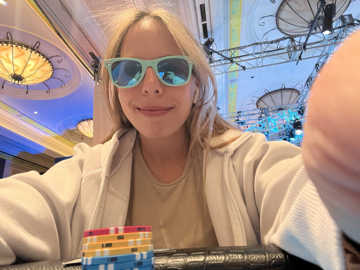 flip_ladies's tweet photo. Thank you @GGPoker for supporting the FLIP community members in the Bahamas with the opportunity to play the $1,650 Mystery Bounty $5M GTD event 🩵 #WSOPParadise https://t.co/nEFP7MGduO