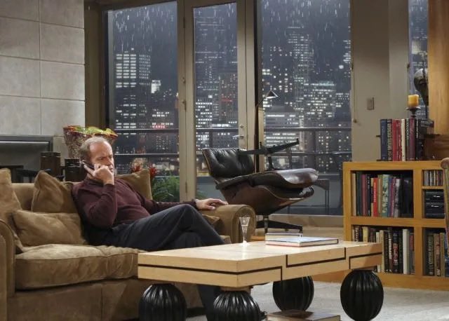 DaveMcNamee3000's tweet photo. Imagine gooning in Frasier’s apartment https://t.co/a4lhpR3rEb