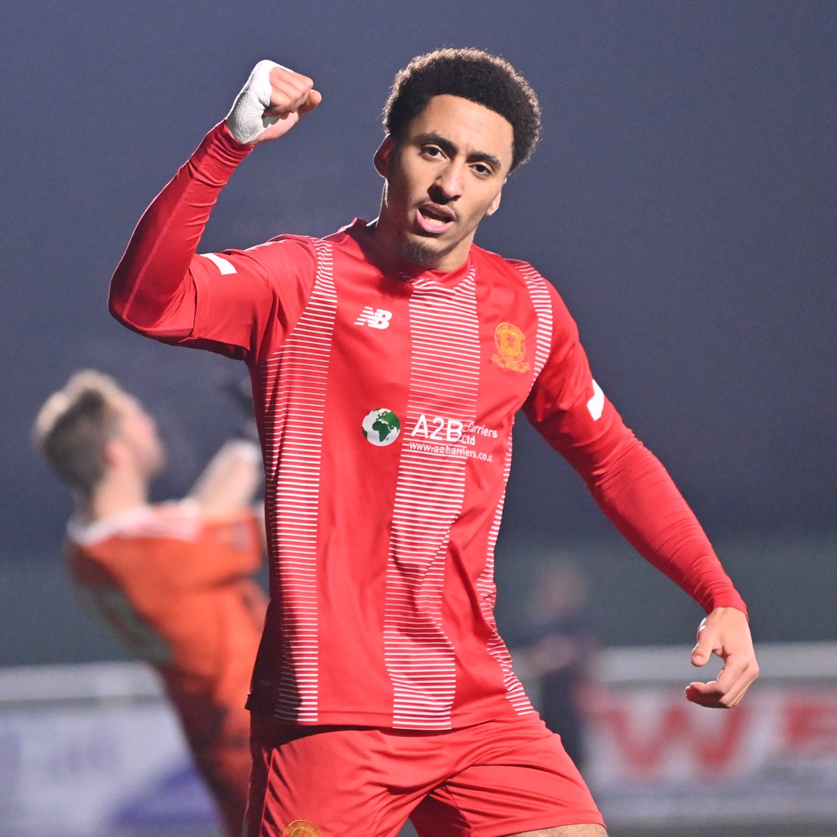 📸 At it again 😎

@AdomKain 

[#TogetherAveley 2-2 #WeAreWings]