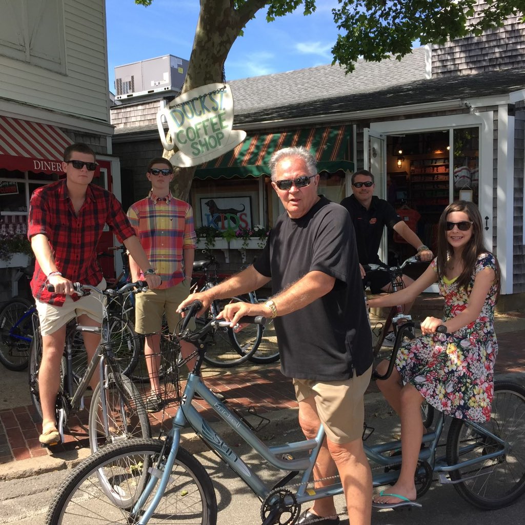 Travis Ford tweet media