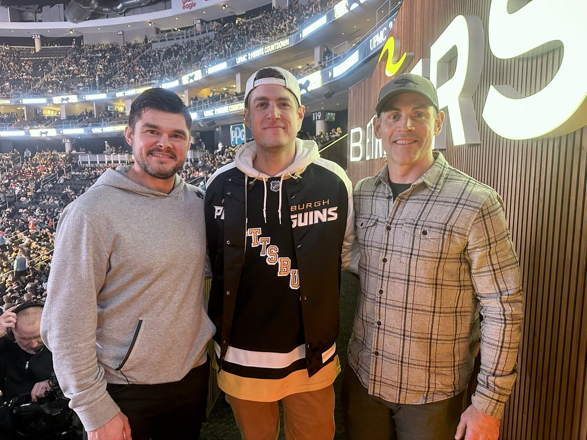 DJPeteyC's tweet photo. Was really great to have Chris Kunitz and Craig Adams at the game over the weekend! These two guys are Penguins legends and have 6 cups between them!
I got to DJ Kuny’s day with the cup back in 2017 and to this day it remains one of my favorite gigs ever. @penguins #pitttsburgh https://t.co/QxPxPOyvYW