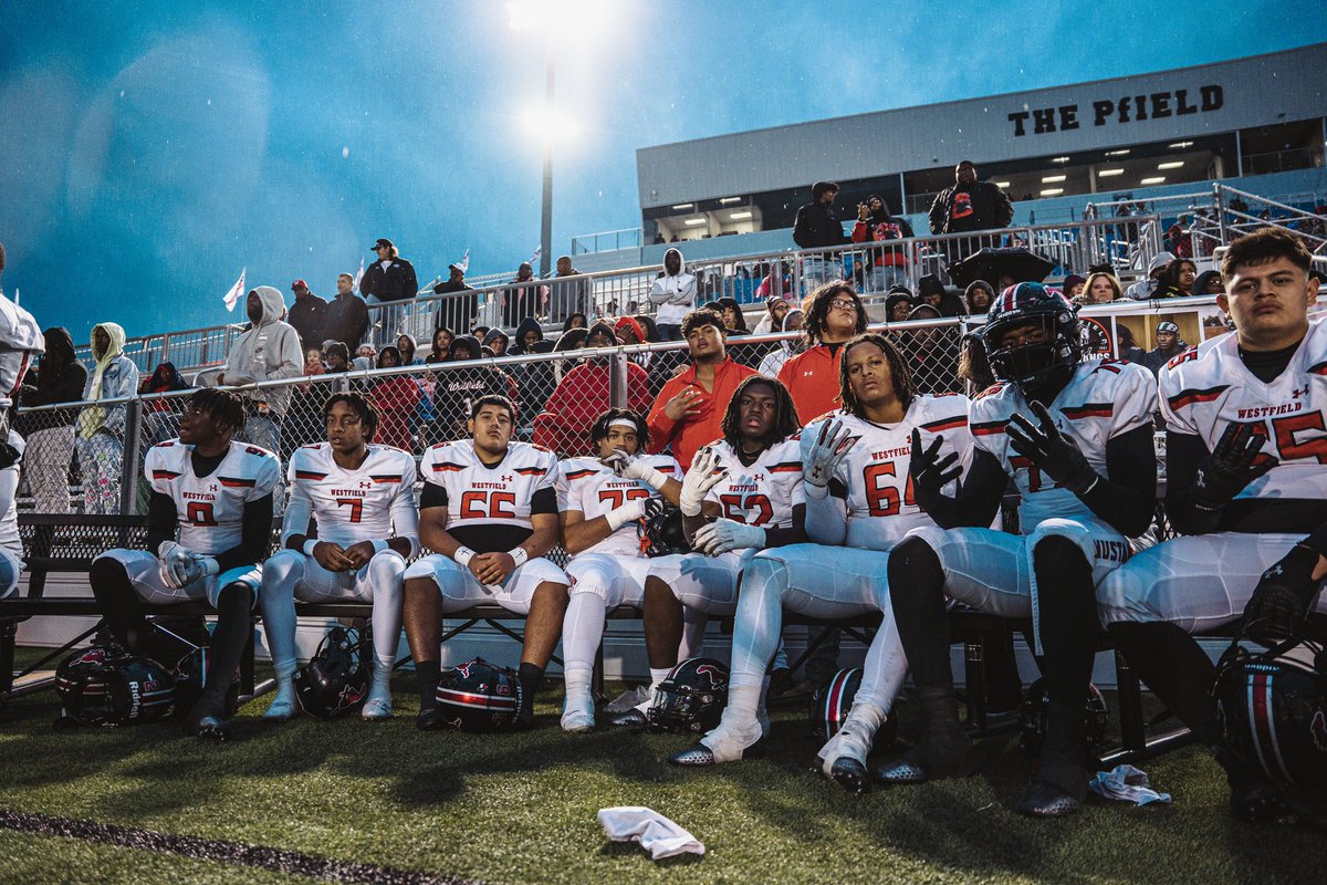 JosephPeters2024 (@jpeters2024) on Twitter photo I’d like to thank Westfield High School for these 4 amazing years playing football and the 3 at the varsity level. I want to thank <a href="/Coach_Bragg/">Jacob Bragg</a> and <a href="/CoachMorales56/">Alfredo Morales</a> for all the things they’ve taught me as an offensive lineman and also as a young man ! 💪🏽
#72 I’d like to thank Westfield High School for these 4 amazing years playing football and the 3 at the varsity level. I want to thank <a href="/Coach_Bragg/">Jacob Bragg</a> and <a href="/CoachMorales56/">Alfredo Morales</a> for all the things they’ve taught me as an offensive lineman and also as a young man ! 💪🏽
#72