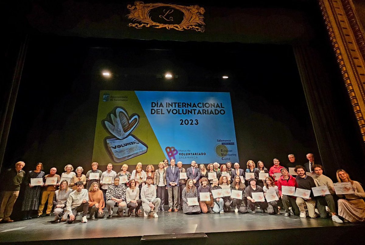 RedVoluntaSa's tweet photo. Hoy a tenido lugar el acto por el Día Internacional del Voluntariado 2023
El Liceo ha brillado y se ha llenado de solidaridad. Salamanca, somos una ciudad afortunada y contamos con personas maravillosas! Que sigamos creciendo juntos.
#voluntariado #diainternacional #juntosesmejor https://t.co/BeIPtHI9Wy