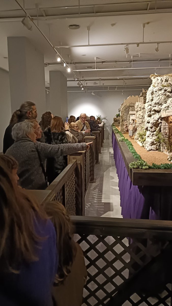 #Gandia ya tiene montado su #Belén monumental, aprovecha estos días para visitarlo.

Gracias a la Asociación Belenista de Gandia. 

Toda la info aquí: colegiatagandia.org/la-asociacion-…