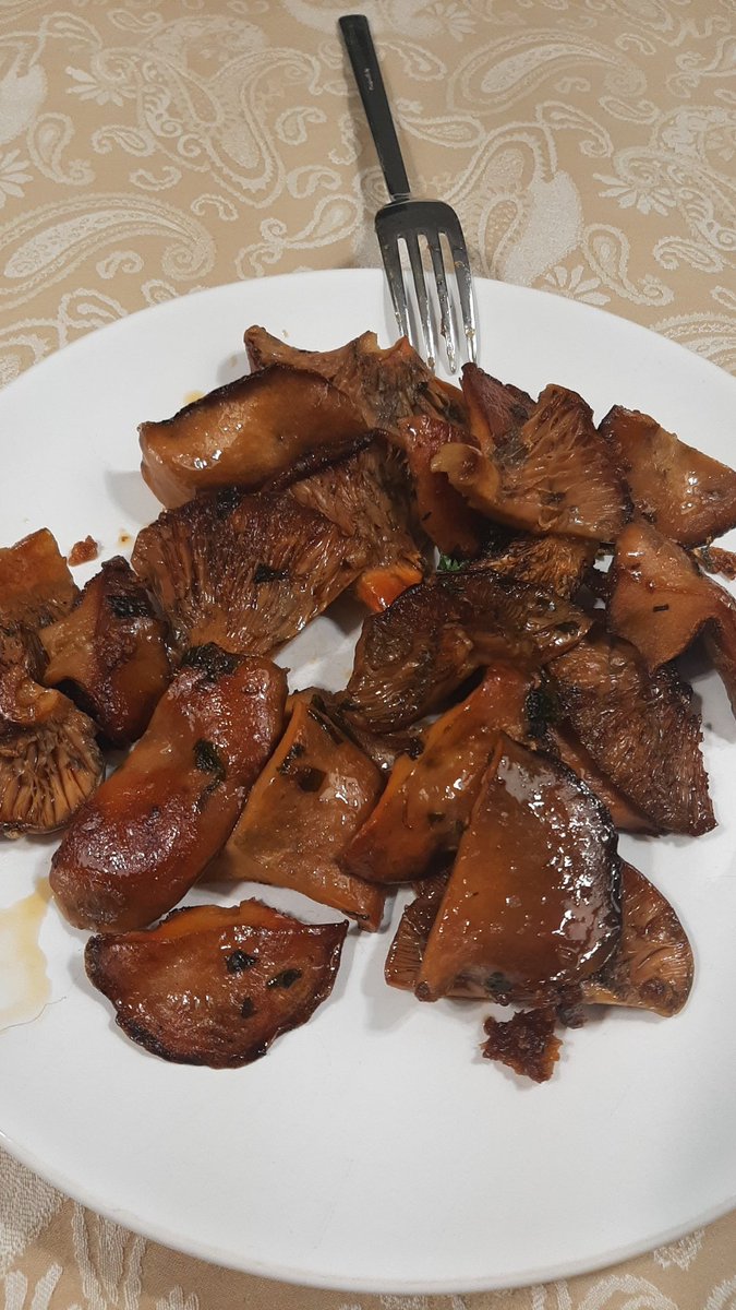 PelaYusco's tweet photo. Y tú al hot pot o no sé qué... https://t.co/gb9rYJf6nm