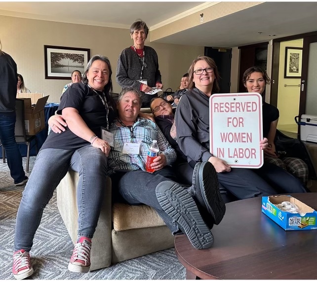 NEII_Tweets's tweet photo. This weekend, members of NEII's DEI team attended the @NABTU_TWBN  conference. Having the opportunity to honor &amp; learn from the women of the @IUEC makes our efforts to increase the number of women who support their families by working in the elevator industry so meaningful. https://t.co/LxGUil1BSK