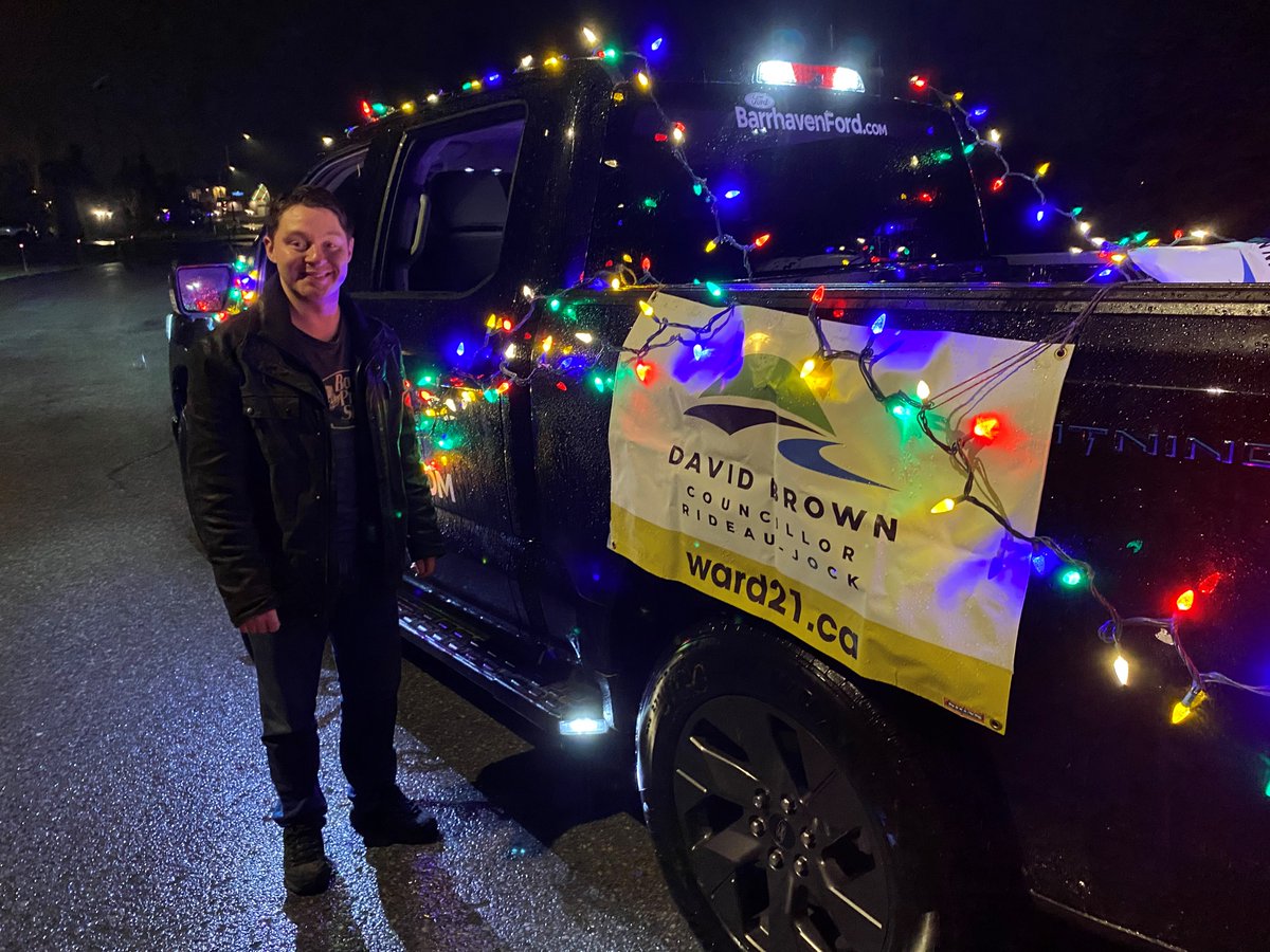 I had a great time getting into the Christmas spirit this weekend with the Parade of Lights in Manotick and the Santa Claus Parade in Richmond!

Are there events that you'd like to see promoted? Send them to my office at ward21@ottawa.ca so we can add them to our newsletter!