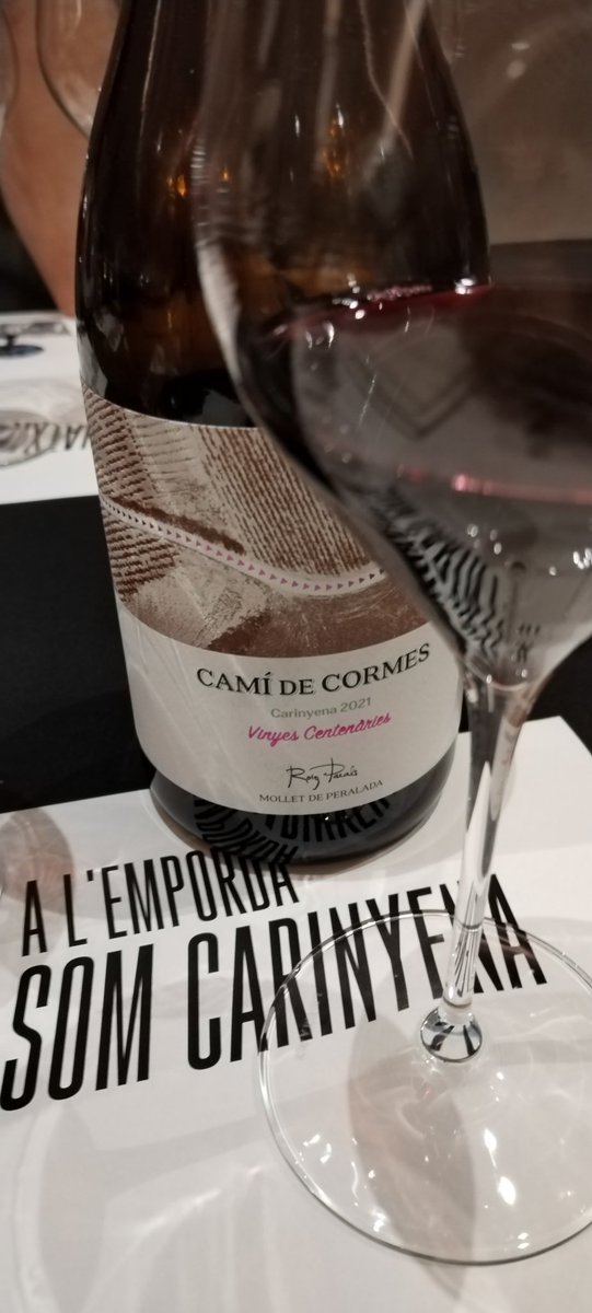 somni_de_vins tweet media