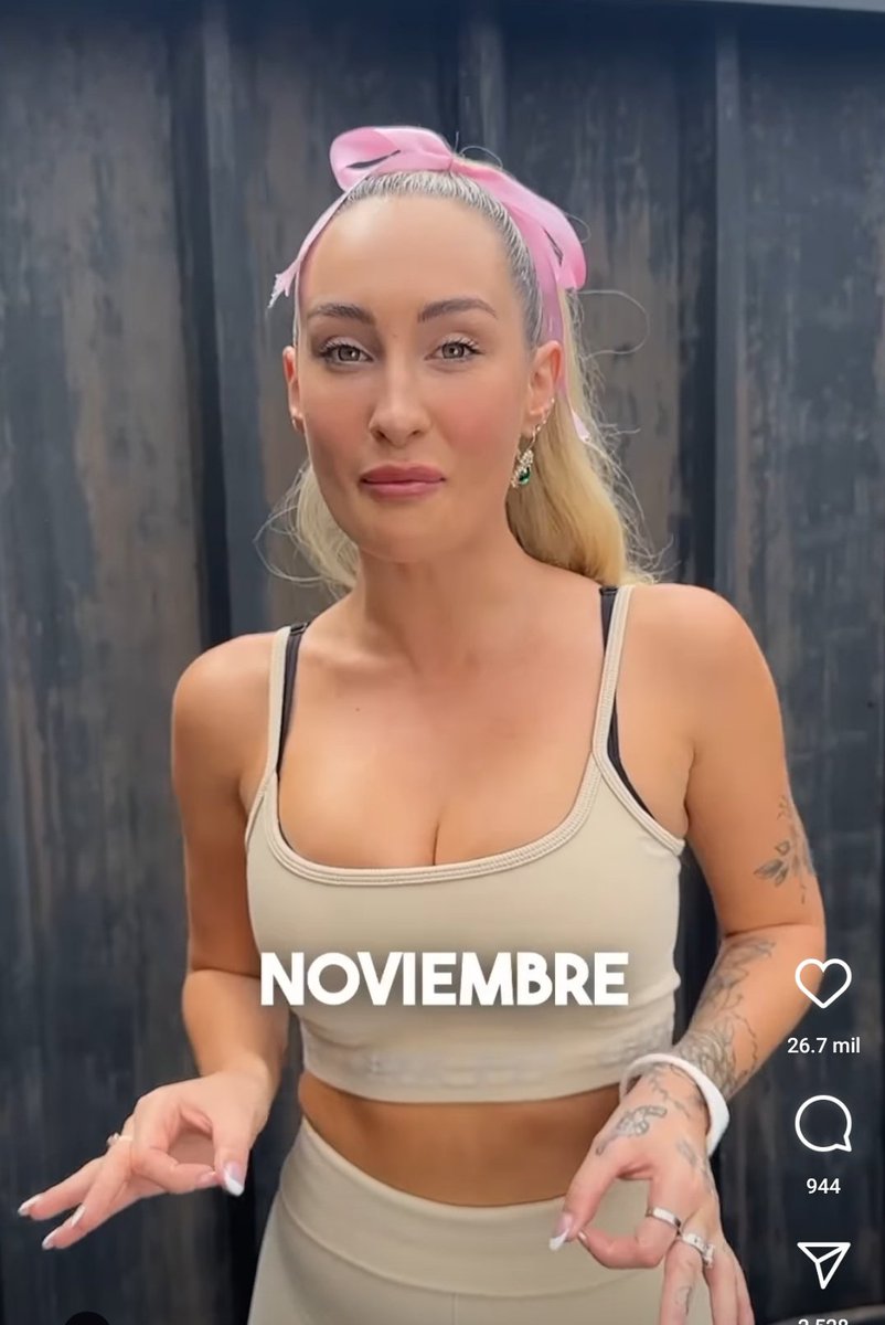 LCDLFMXARG's tweet photo. Tiene una cuerpa increíble. Quien carajo le retoca las fotos. En todas le achican la cintura como si fuese una niña chica. 
Ya que cambie de CM que la esta vendiendo barata barata 
#GranConstanza #GranHermanoCHV @franmaira https://t.co/ANpZg3mGaT