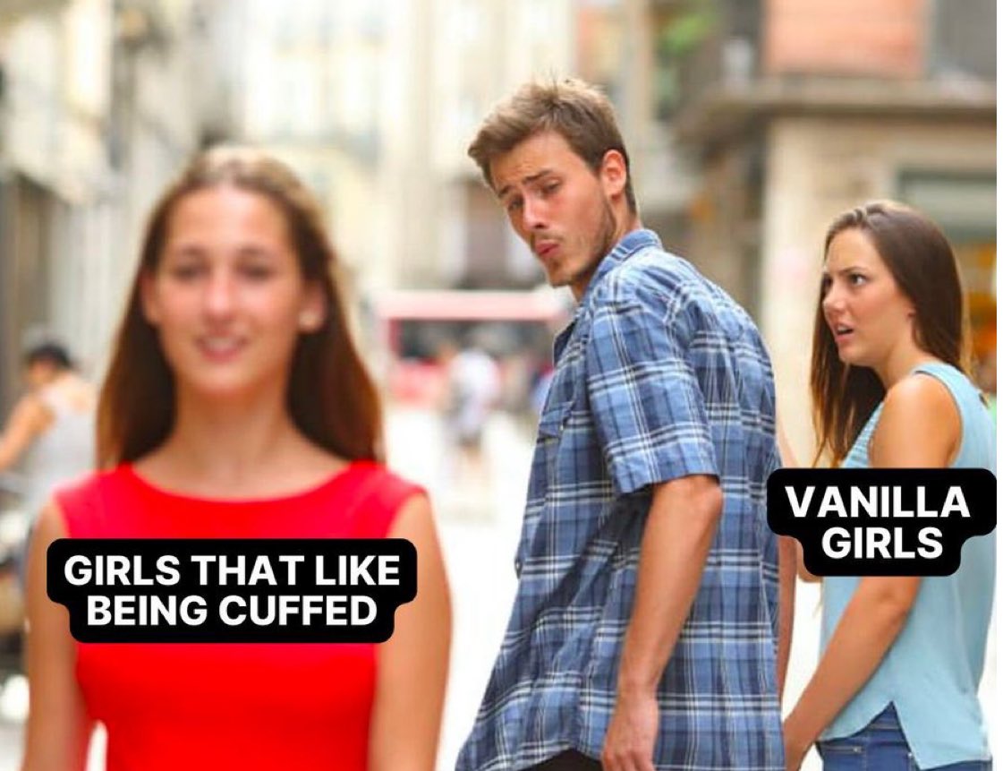 Freaky Cuddlerz tweet media