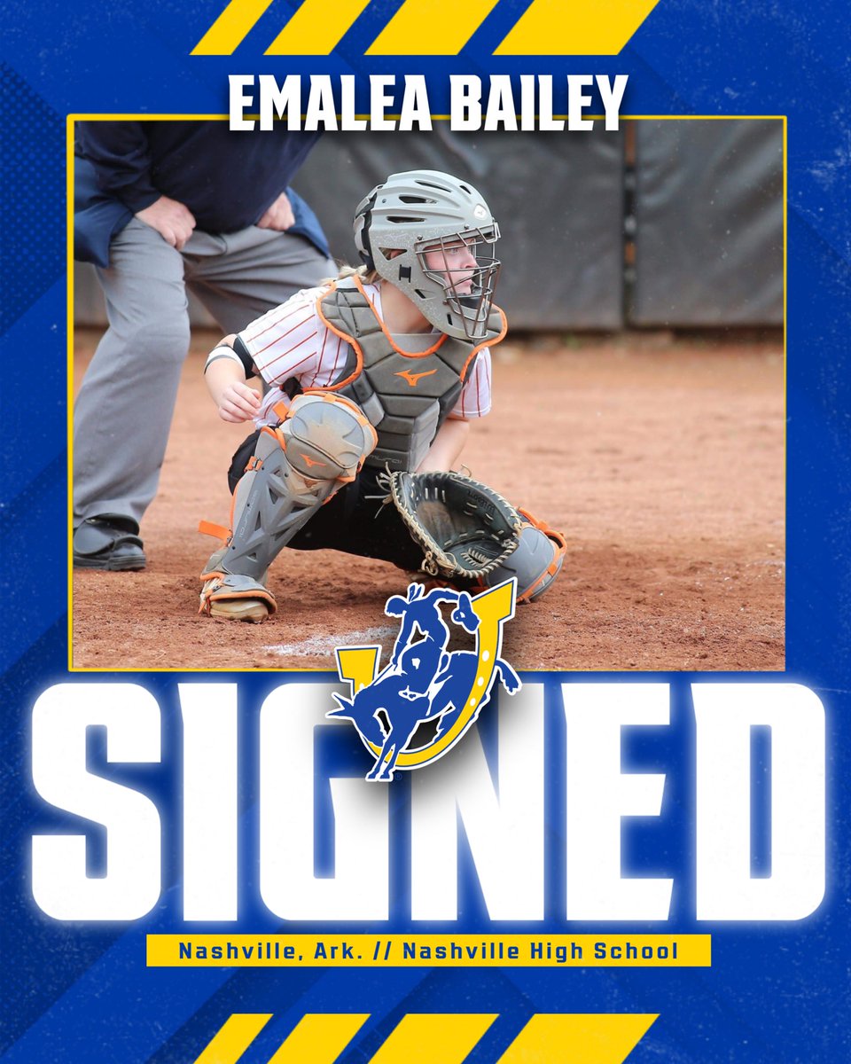 MuleriderSports's tweet photo. ✍️🥎💪 𝑺𝑰𝑮𝑵𝑬𝑫

👏👏👏 Congrats to the newest members of the Muleriders Softball program‼️😎

🥎Emalea Bailey | Nashville, Ark. 
🥎Kinsley Birdwell | Hooks, Texas
🥎Madison Dillon | Waller, Texas

#GoMuleriders #LetsRide #team26 https://t.co/sOxRddKS6U