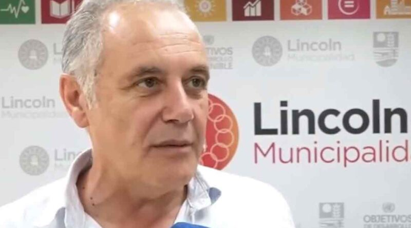 laquartaweb1's tweet photo. #Lincoln Pese a los interrogantes económicos, el municipio aseguró que “no habrá inconvenientes” para el pago de sueldos y aguinaldos https://t.co/pGwb9fgwn0 https://t.co/O87X9qfk3r