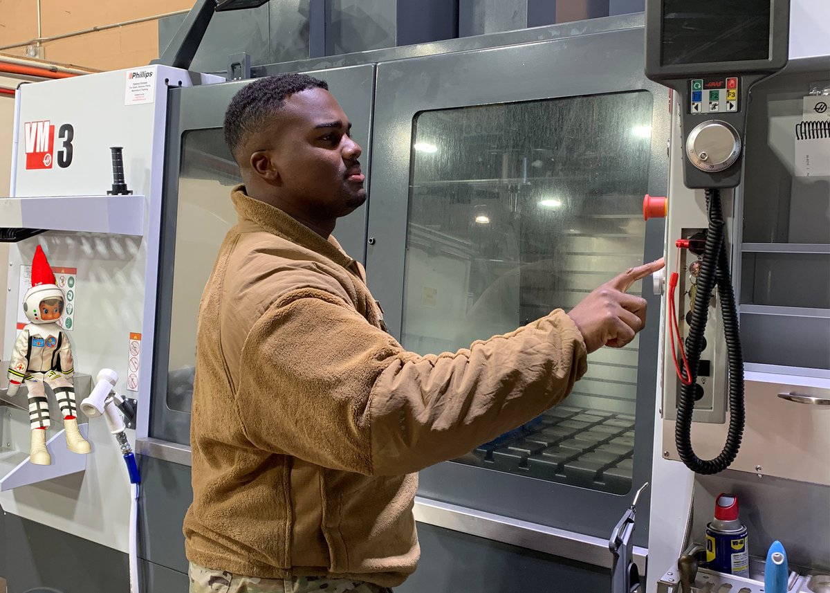 AFResearchLab's tweet photo. ROSA's journey begins at our Aerospace Systems Directorate, where she shadowed Staff Sgt. Kevin Davis within AFRL's new rocket fabrication shop and Corinne Sedano as she prepared 1 Newton ASCENT thrusters for a hot-fire test! ❄️

#AFResearchLab | #ROSAtheRecruiter | #ROSAtheElf https://t.co/XnJ9FibU5q