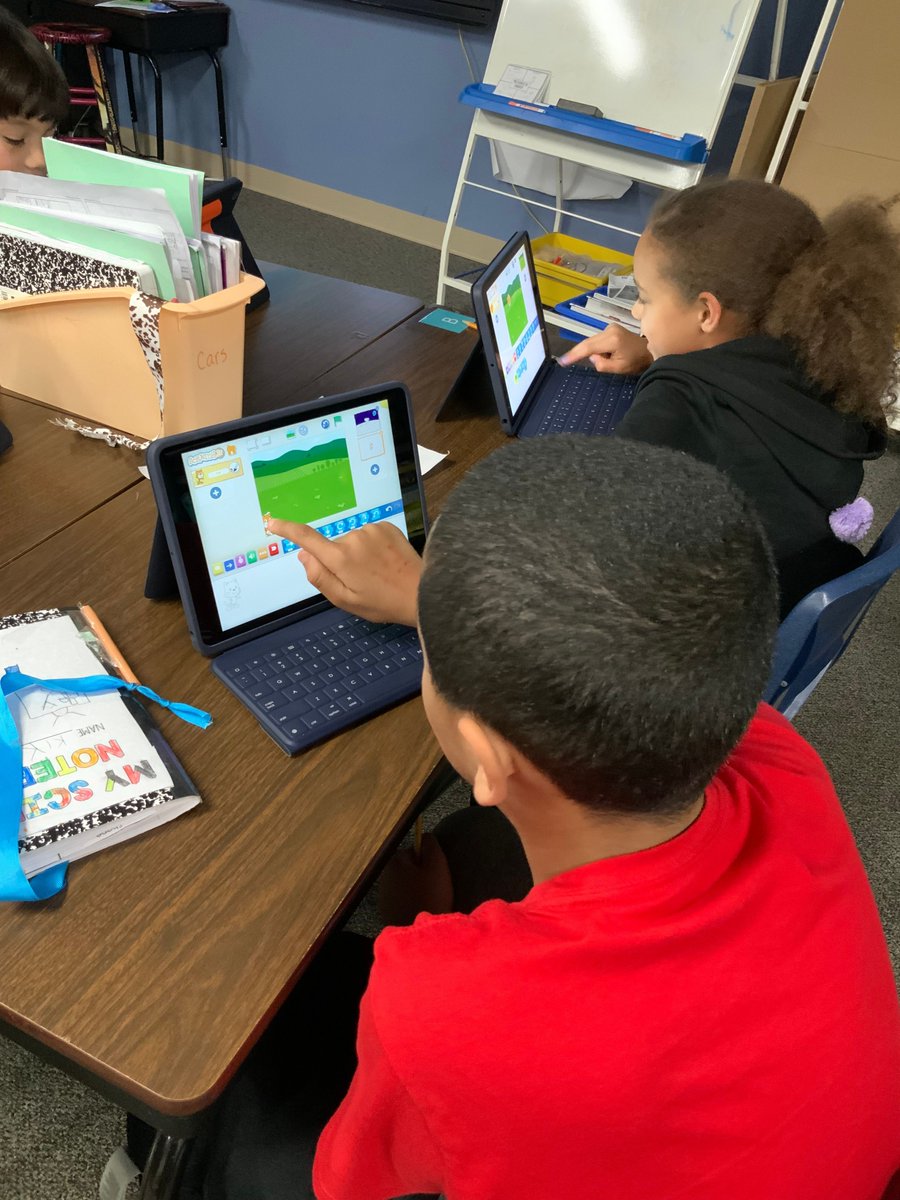 gccisd_edtech's tweet image. Happy CS Education Week! Mrs. Russi's 3rd grade class at Bowie Elementary enthusiastically took part in the National Hour of Code Week. They used Scratch Jr.'s block coding to craft their own unique stories. #CodingInSchools #HourOfCode