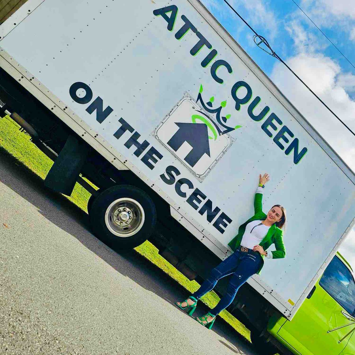 The journey to find out who I was meant to be took some twists and turns but man am I glad to have found it! 
#atticqueen #onthescene #womenintrades #womeninconstruction #insulation #insulationcontractor #bpicertified #unstoppable #inspiringwomen #thebestisyettocome #attic #work