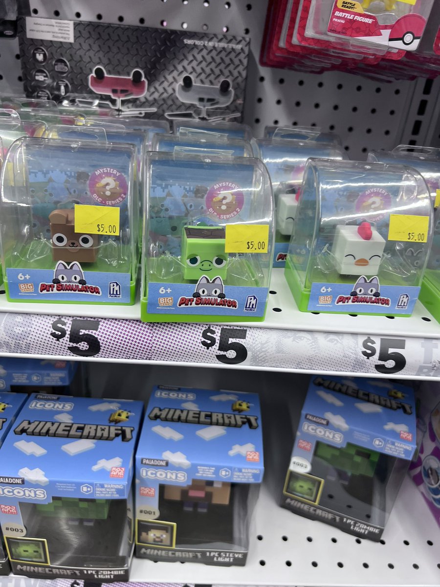 pie_neno's tweet image. Yo these are new? #petsimulatorx #5below