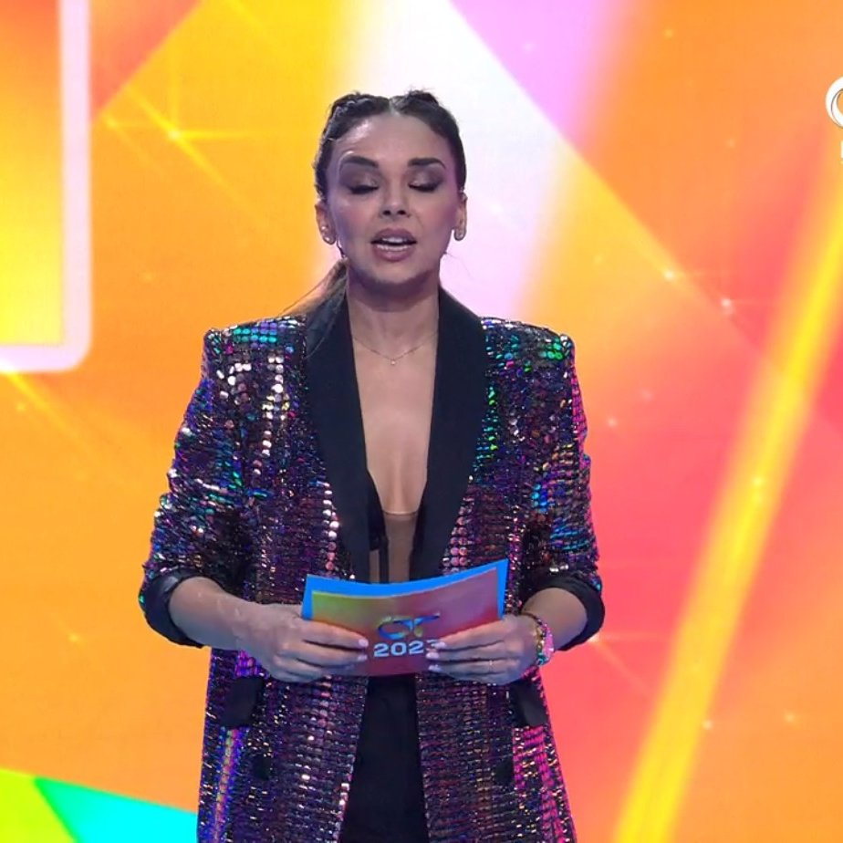 soymiguelheras's tweet photo. -De los 15 nominados. Perdón, de los 15 concurs...
-No, Chenoa, lo has dicho bien: 15 nominados. Todos a la calle.

#OTGala2 https://t.co/VHswPuPEhC