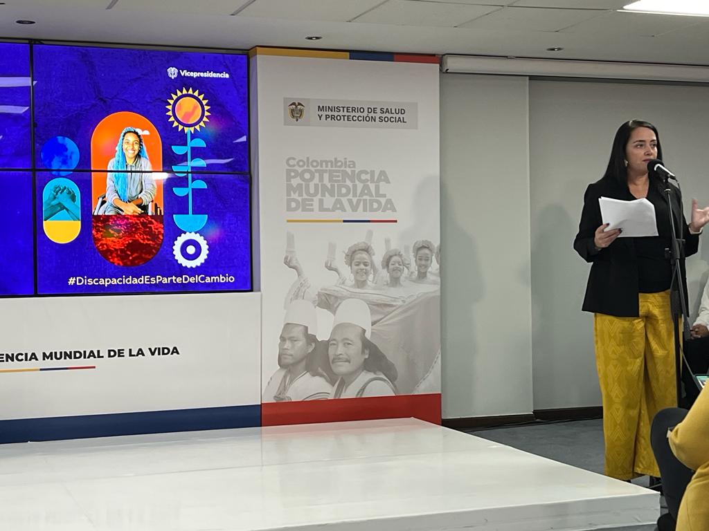ONUMujeresCol's tweet photo. Durante sesión del Consejo Nacional de #PersonasConDiscapacidad presentamos documentos clave de la iniciativa “Hacia la inclusión de mujeres y niñas con discapacidad" que lideramos junto a @UNFPAColombia y @UNICEFColombia.
#UNPRPDImpact #ÚNETE #NoHayExcusa https://t.co/efJYuKKyI4