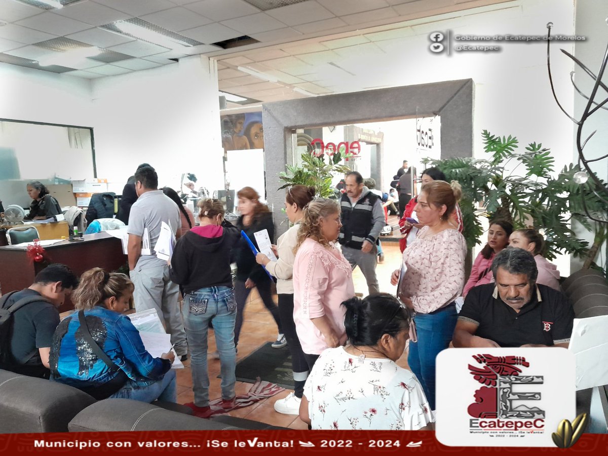 SAEcatepec2025's tweet photo. Recibimos con gusto a todos los vecinos que acudieron a realizar su trámite de constancias; si tienes dudas sobre el trámite, envíanos un mensaje o comunícate al número 55 58361500 ext 509. https://t.co/xdE9kZeAXu