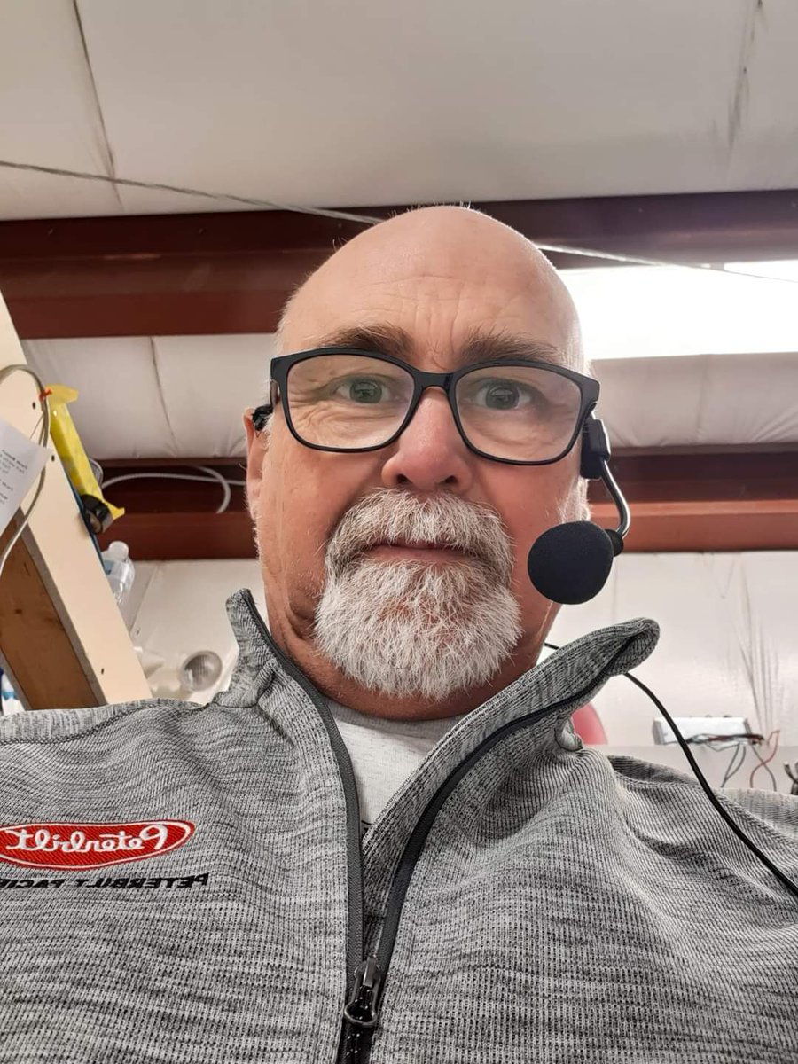 yeosmyth's tweet photo. 2 years ago today, I showed up at the rink to do #kijhl Colour commentary only to be told that due to sickness, I was doing Play by play and colour. Turned out okay I think
#deerintheheadlights
#deependofthepool https://t.co/a2QyaqVVaI