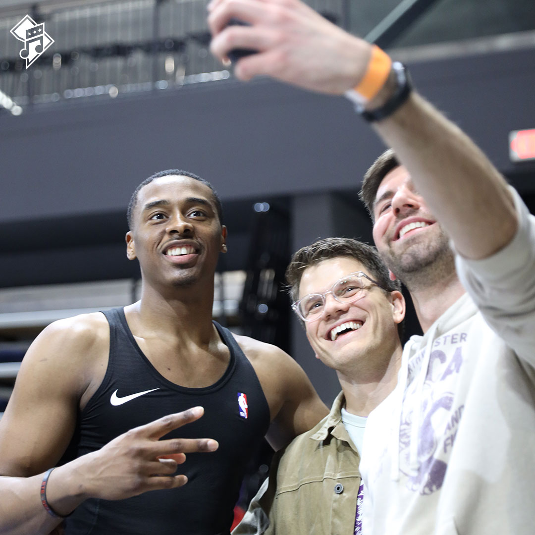 CapitalCityGoGo's tweet photo. Once a Wildcat, always a Wildcat 🐱 

Yesterday, @NUClubDC came out to support fellow @NorthwesternU &amp; @NUMensBball alum @ChaseAudige &amp; the Go-Go, and had a post-game meet &amp; greet with Chase himself!

Learn more about Chase &amp; his journey here: https://t.co/hjdUkPaQDc https://t.co/pCZ0lGlTg5