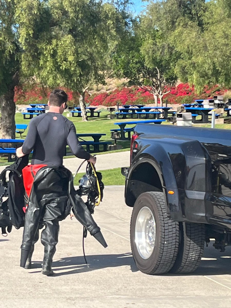 The FBI trains its evidence collection teams to be the best in the world. Today, #FBILA Evidence Response Team, Underwater Search Evidence Response Team, Operational Medicine Team, and Crisis Response Team participated in an evidence collection training exercise in #MissionViejo.