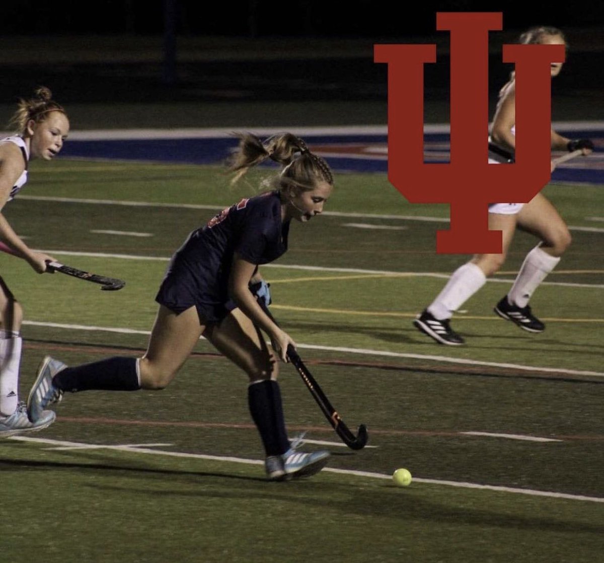 Congratulations to junior Ella Davis on committing to play field hockey at Indiana University!