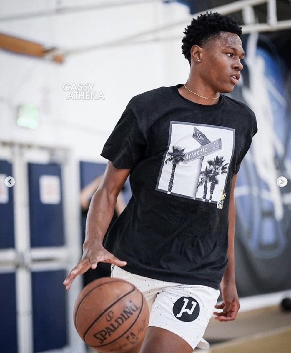 LongBeachLTD's tweet photo. Rep your city and look good doing it! Get your Christmas shopping done early with FREE SHIPPING for the rest of this week. A portion of all proceeds goes to Long Beach non-profits

https://t.co/YeIByLv9uN https://t.co/AorzFVuNJ4